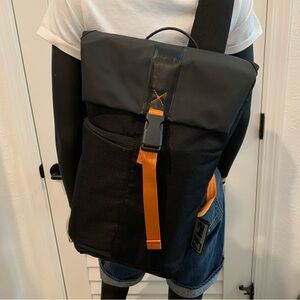 24/7 Sling Bag